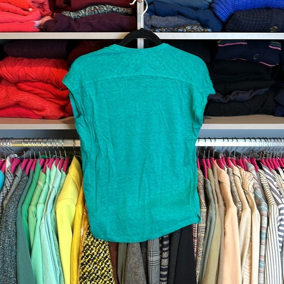 Loft 100% linen green v neck top size XXS - Picture 3 of 3